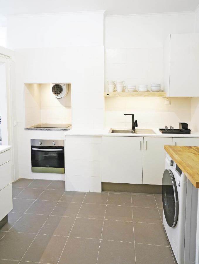 Casa St Yves - Sunny Flat In Setubal On Av Luisa Todi 아파트 외부 사진